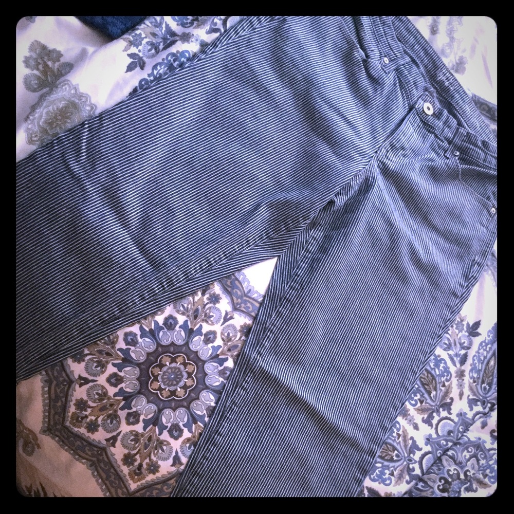 Style & Company.  Pinstriped Curvy Capri